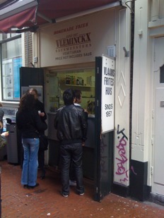 vleminckx french fries amsterdam - store front